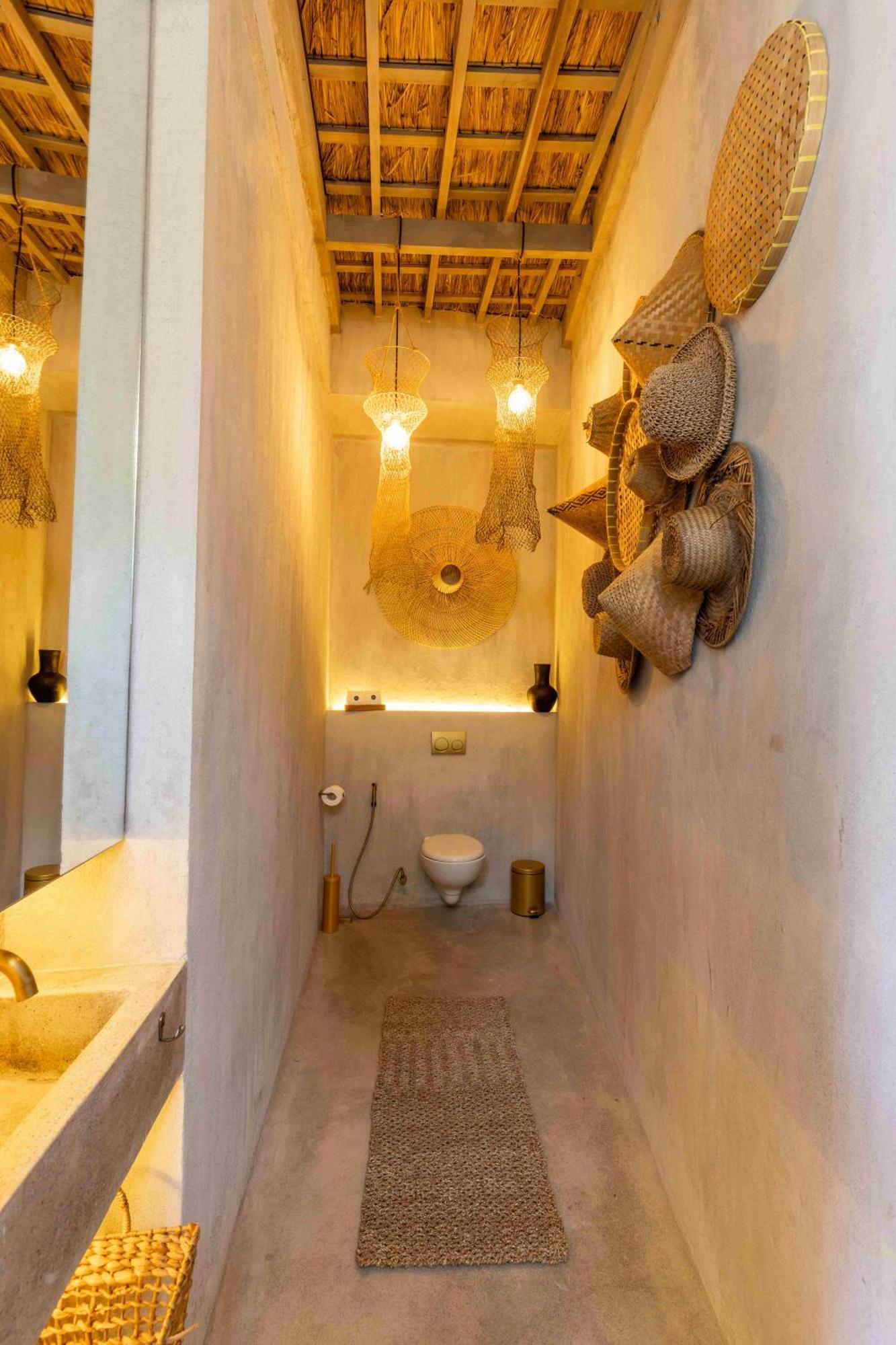The Konkret Lombok Villa Kuta  ภายนอก รูปภาพ
